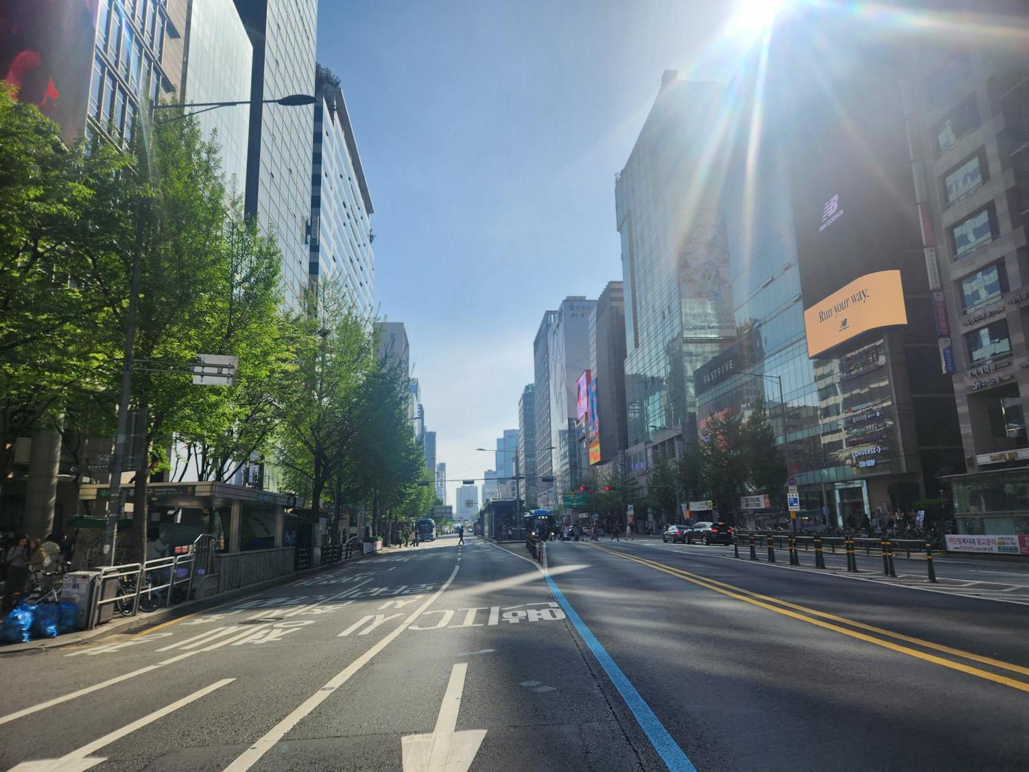 아파트 5-minute Walk From Hongdae Station, Hotel-style Bedding, 2 Rooms, Washer Dryer