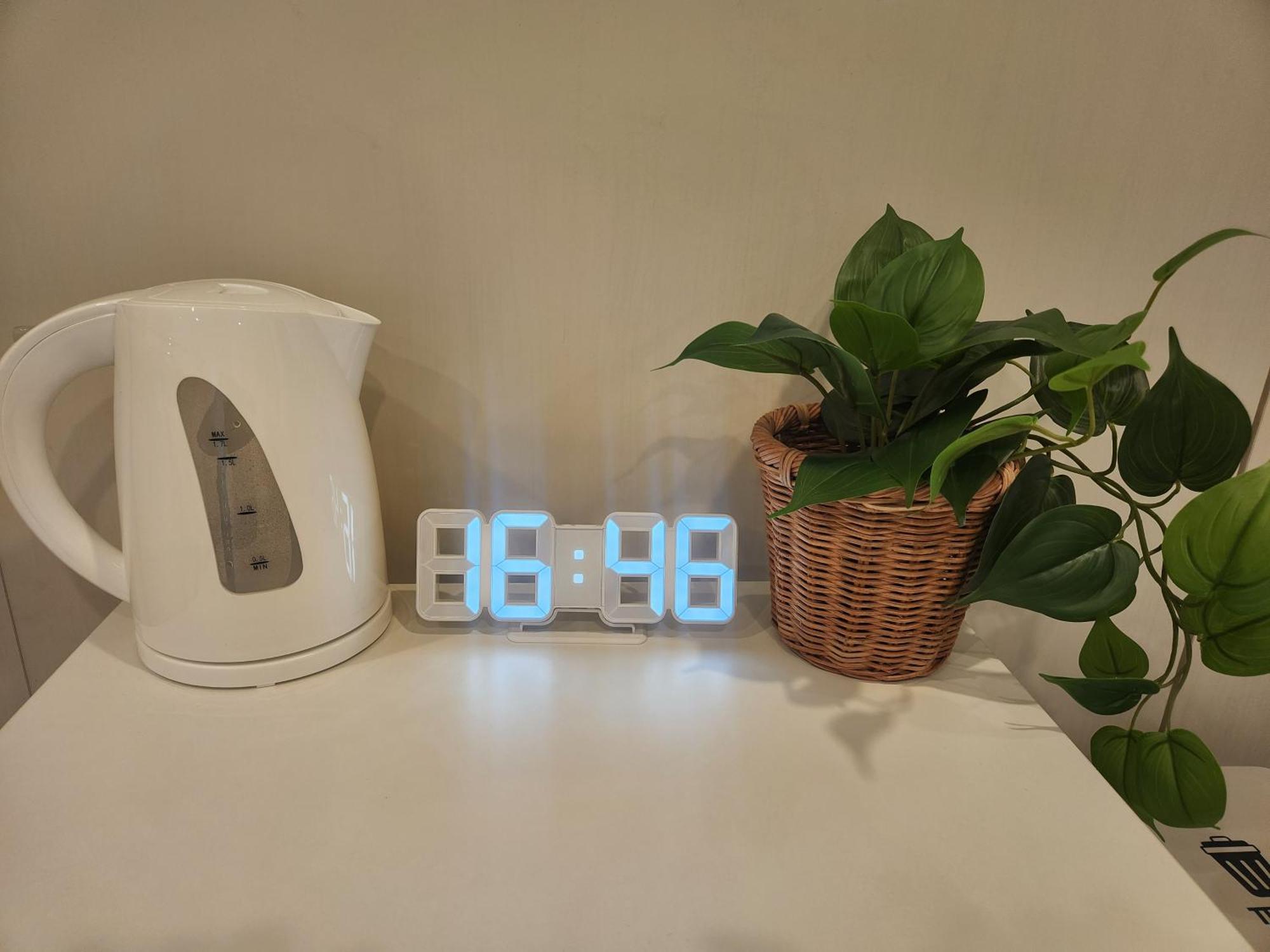 5-minute Walk From Hongdae Station, Hotel-style Bedding, 2 Rooms, Washer Dryer 서울특별시