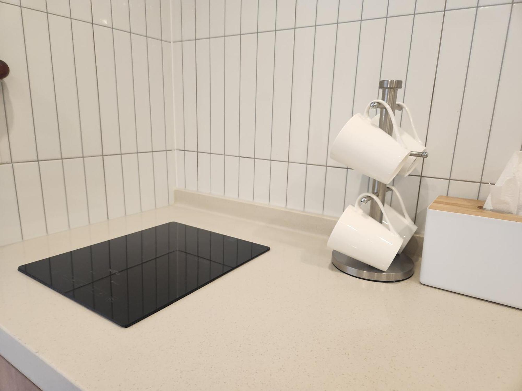 아파트 5-minute Walk From Hongdae Station, Hotel-style Bedding, 2 Rooms, Washer Dryer